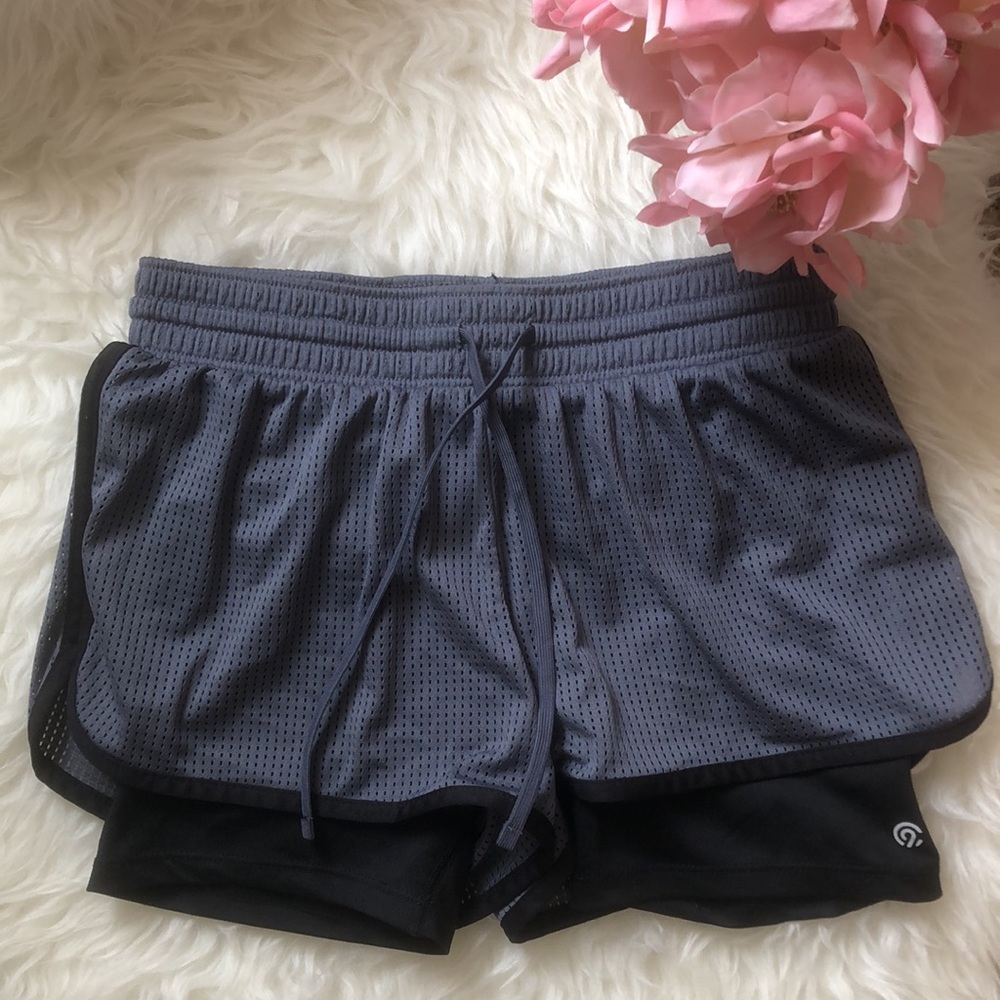 CHAMPION • 4 Item Athletic Wear Bundle Leggings & Running Shorts - Picture 2 of 16